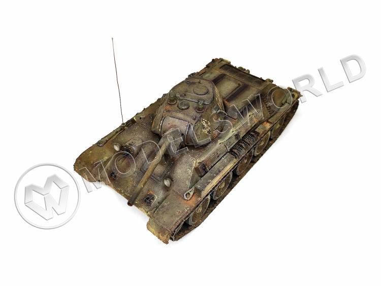 Готовая модель Советский танк Т-34 образца 1941 года в масштабе 1:35 - фото 1
