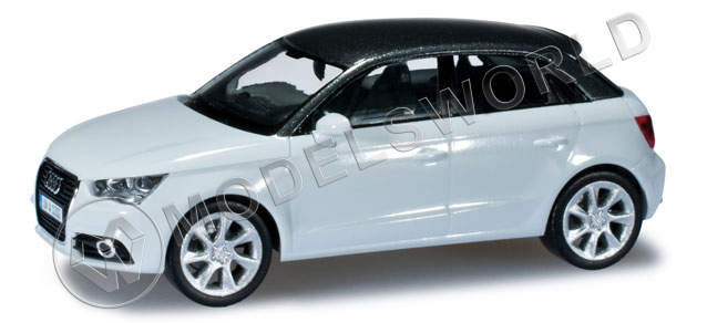 Модель автомобиля Audi A1 Sportback, серебристый с черным. H0 1:87 - фото 1