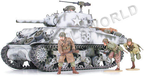 Склеиваемая пластиковая модель M4A3 SHERMAN Американский танк со 105мм гаубицей, конец 1944г. Набор включает три фигуры и три варианта декалей. Масштаб 1:35 - фото 1