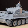 Склеиваемая пластиковая модель Танк Tiger I Early Production с 1 фигурой. Масштаб 1:35