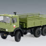 Склеиваемая пластиковая модель Советский шестиколесный армейский грузовой автомобиль. Масштаб 1:35