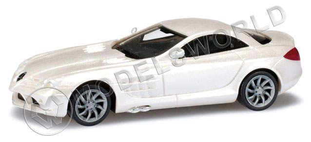 Модель автомобиля Mercedes-Benz SLR McLaren, белый. H0 1:87 - фото 1