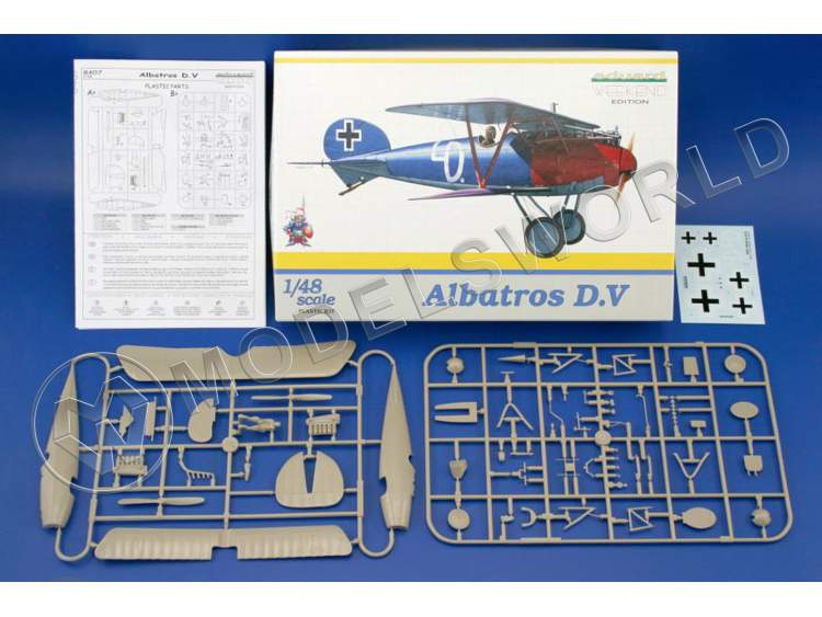 Склеиваемая пластиковая модель самолета Albatros D.V. Масштаб 1:48 - фото 1