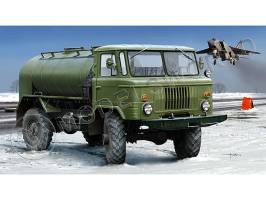 Склеиваемая пластиковая модель советский грузовик Г@З-66, аэродромный заправщик. Масштаб 1:35