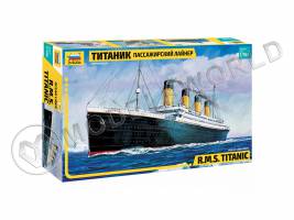 Склеиваемая пластиковая модель  Пассажирский лайнер "Титаник". Масштаб 1:700