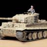 Склеиваемая пластиковая модель Тяжелый танк Tiger I Ausf.E 1943 г. c 1 фигурой командира. Масштаб 1:35