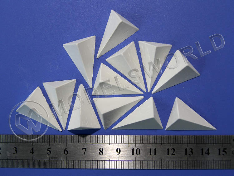 Надолбы бетонные (тетраэдр длинный), 12 шт. Масштаб 1:72 - фото 1