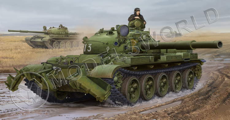 Склеиваемая пластиковая модель танк Т-62 мод. 1975 с минным тралом КМТ-6. Масштаб 1:35 - фото 1