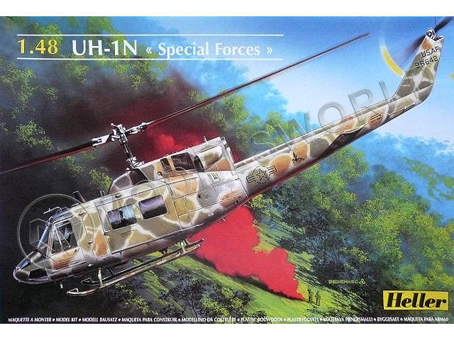 Склеиваемая пластиковая модель Многоцелевой вертолет UH-1N Special Forces. Масштаб 1:48 - фото 1