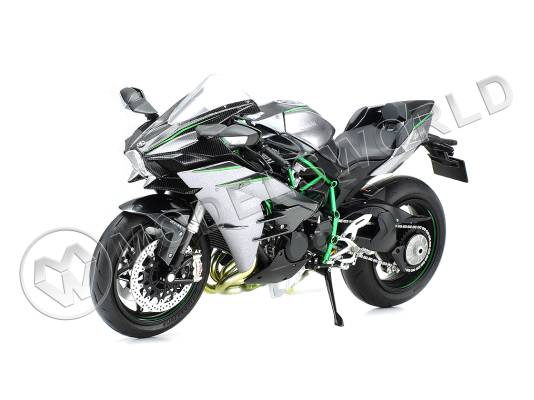 Склеиваемая пластиковая модель мотоцикла Kawasaki Ninja H2 Carbon. Масштаб 1:12