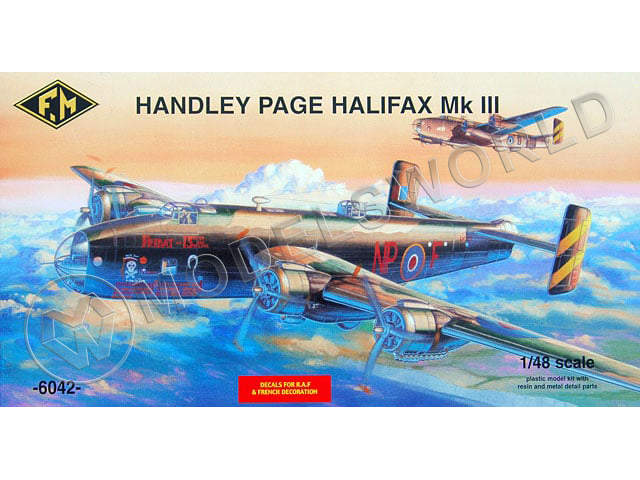 Склеиваемая пластиковая модель бомбардировщика Handley Page Halifax Mk.III. Масштаб 1:48 - фото 1