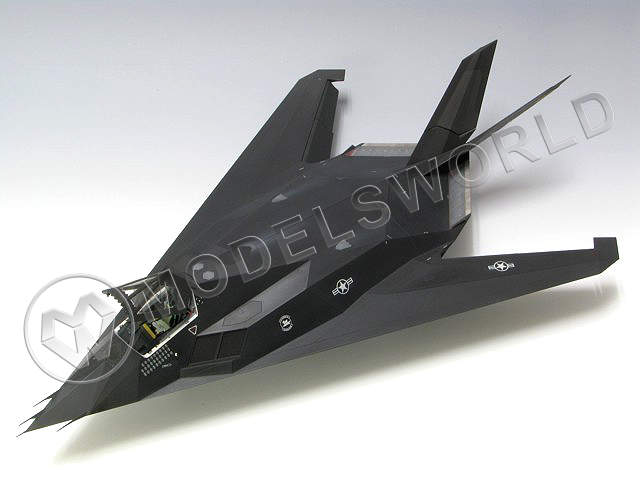 Склеиваемая пластиковая модель самолета Lockheed F-117A Nighthawk. Масштаб 1:48 - фото 1