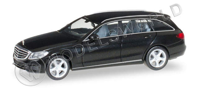 Модель автомобиля Mercedes-Benz C-Class T-Modell Elegance, черный металлик. H0 1:87 - фото 1