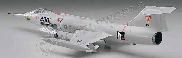 Склеиваемая пластиковая модель 1:32 самолет F-104G/S World Starfighter. Масштаб 1:32 - фото 1