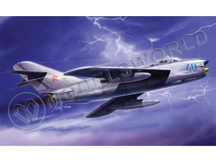 Склеиваемая пластиковая модель Советский истребитель MiG-17PF Fresco D. Масштаб 1:48