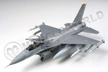 Склеиваемая пластиковая модель самолета F-16CJ Fighting Falcon. Масштаб 1:48 - фото 1
