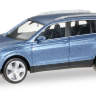 Модель автомобиля VW Tiguan, голубой металлик. H0 1:87