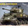 Склеиваемая пластиковая модель Американский средний танк Sherman  M4A3E8 с рабочими траками. Масштаб 1:35