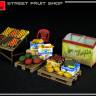 Склеиваемая пластиковая модель Уличный фруктовый магазин. Масштаб 1:35