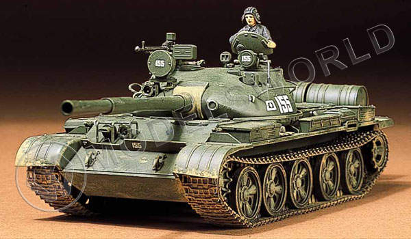 Склеиваемая пластиковая модель Советский танк Т-62А с 1 фигурой. Масштаб 1:35 - фото 1