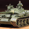 Склеиваемая пластиковая модель Советский танк Т-62А с 1 фигурой. Масштаб 1:35