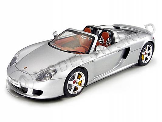 Склеиваемая пластиковая модель автомобиля Porsche Carrera GT. Масштаб 1:24