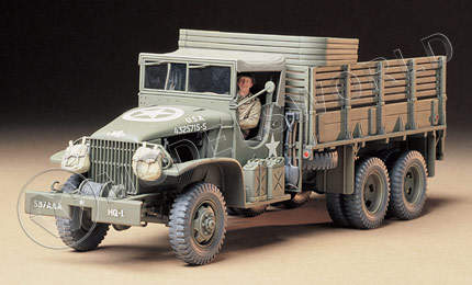 Склеиваемая пластиковая модель Американский 2,5-тонный трехосный грузовик 6x6 (2 варианта сборки) с фигурой водителя. Масштаб 1:35 - фото 1