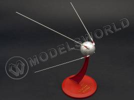 Склеиваемая пластиковая модель Первый ИСЗ Спутник-1. Масштаб 1:24