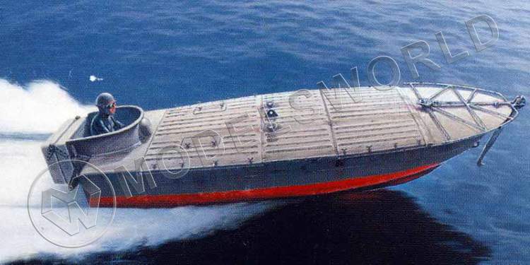 Склеиваемая пластиковая модель MTM Barchino Bomb Boat. Масштаб 1:35 - фото 1
